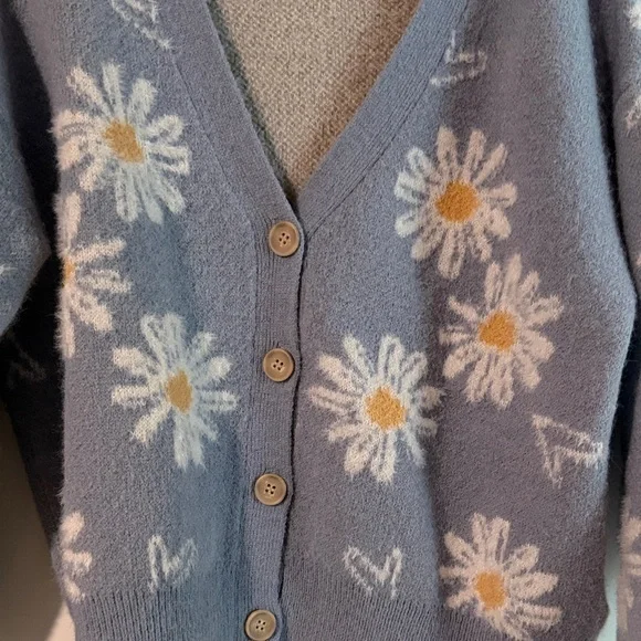 Celebrity Pink Floral Blue Cardigan - Picture 3 of 4